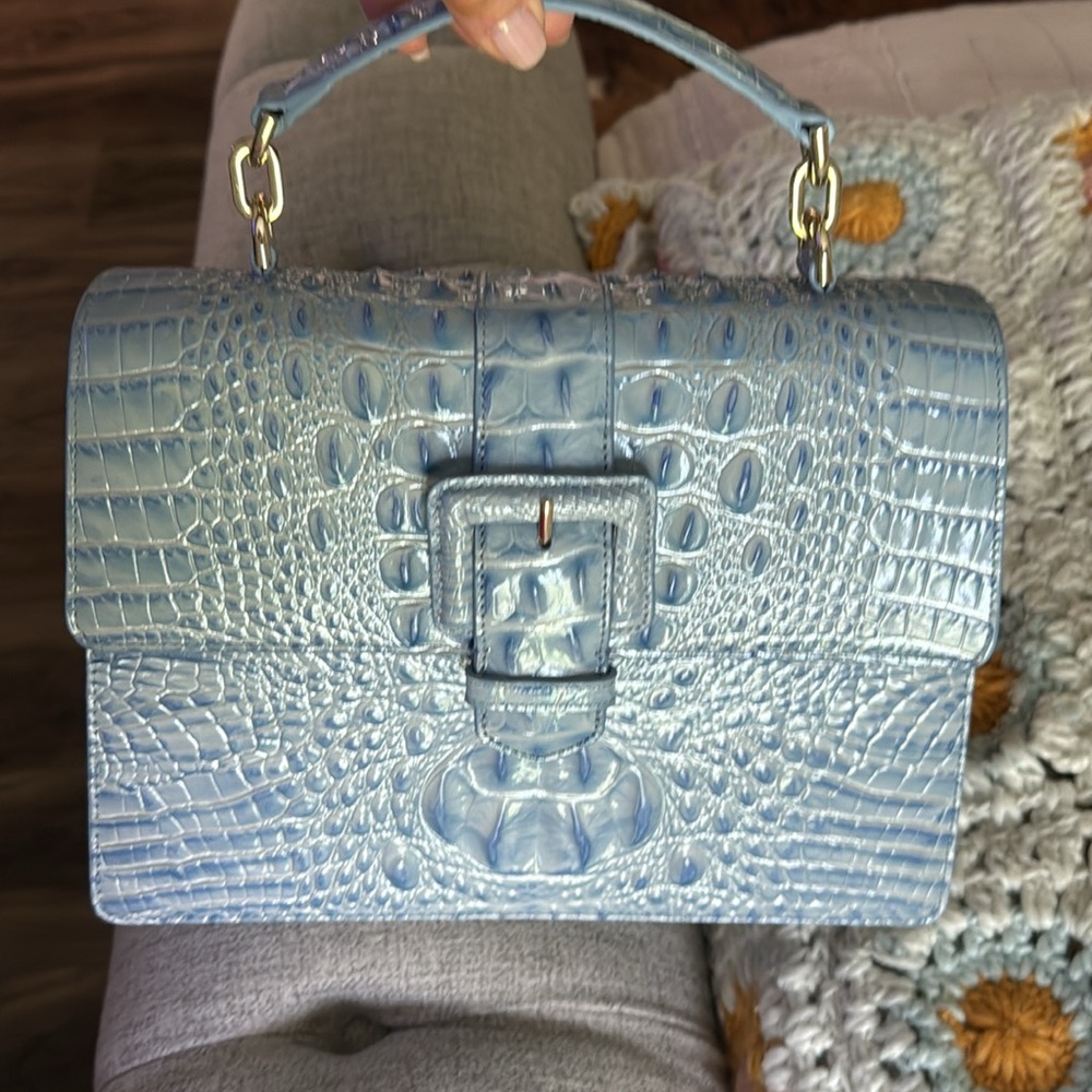 Elegant Blue Crocodile Embossed Bag - Picture 3 of 4